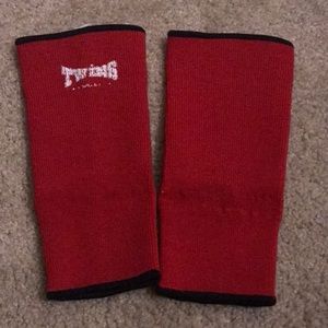 Used Twins Special Muay Thai or Kickboxing Ankle Wraps Sz L